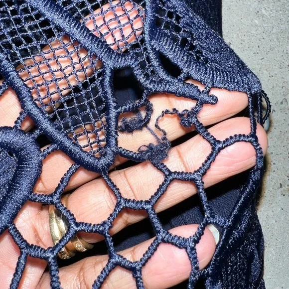 Merona Blue Tank. Women’s Large - Picture 7 of 7